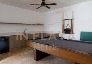 Private Room in #1 location, Ipana condos