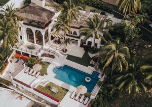 Private villa in the most exclusive neighborhood in all of Acapulco "Las Brisas" in Acapulco de Juárez