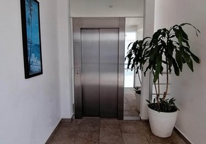 Sea views, the best location, few steps from the beach, with beautiful terrace