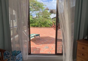 Señor Pedro Suite - spacious one bedroom located one block from the beach