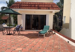 Señor Pedro Suite - spacious one bedroom located one block from the beach