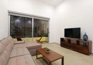 Solea, modern and spacious, with a bedroom.