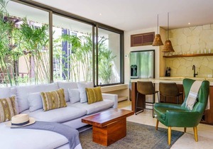 Stunning Tulum Condo: Rooftop Pool & Modern Design