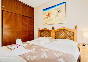 Superior Comfort Room With Swimming Pool Air Conditioning and Parking