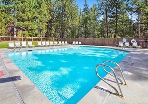 The Ridge at Sunriver - Condo #14 - Access provided to onsite seasonal swimming pool & tennis facilities, year-round hot tub plus 4 bikes in Sunriver