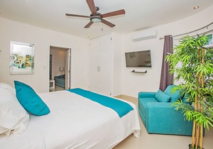 Turquoise Ocean Steps Away | Downtown | Block Away From Malecon | Pools