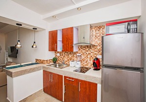 Turquoise Ocean Steps Away | Downtown | Block Away From Malecon | Pools