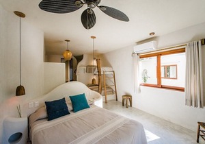 Zorba Villa 3 - Stunning 3BR Villa with private rooftop patio! Sleeps 8.