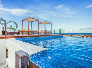 Las Brisas | Downtown