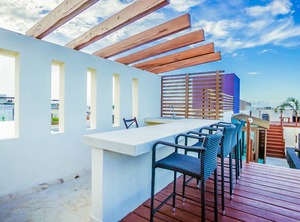 Las Brisas | Downtown