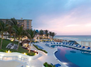 Golden Parnassus Resort All Adults | Zona Hotelera