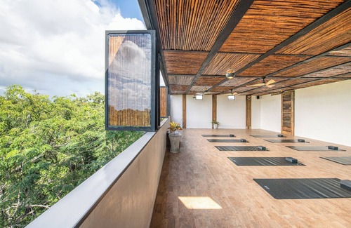 Tulum Apartment | 1-Bed Condo Kitchen Island Pool Views