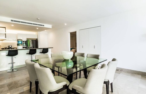 Downtown Condo | 112 m² Condo ∙ 3 bedrooms ∙ 6 guests