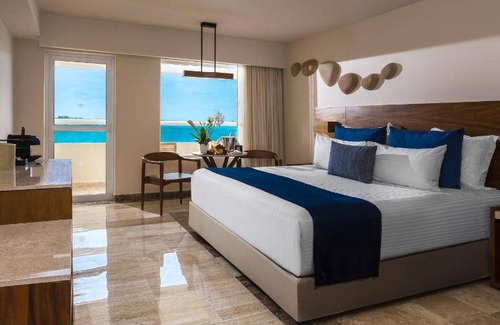 Punta Cancun Resort | 192 m² Resort ∙ 127 guests
