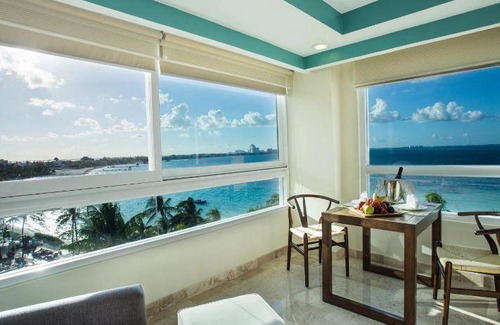 Punta Cancun Resort | 192 m² Resort ∙ 127 guests
