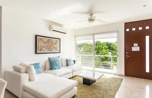 Centro Apartment | 2 story PH 3B heated jacuzzi close beach