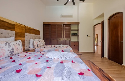 Playacar Villa | 260 m² Villa ∙ 5 bedrooms ∙ 12 guests