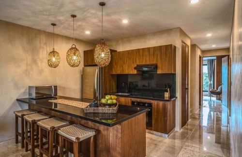 Zama Condo | 3BR Deluxe PH w Private Pool + Rooftop