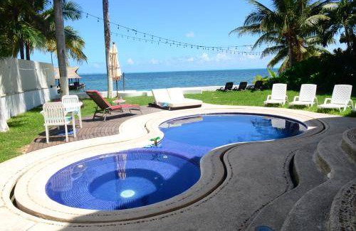 Puerto Juarez House | 400 m² House ∙ 5 bedrooms ∙ 18 guests
