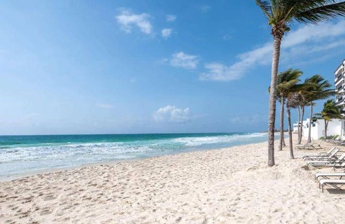 Puerto Morelos Hotel | 603 m² Hotel ∙ 3 bedrooms ∙ 127 guests