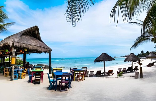 Zona Hotelera Hotel | 800 m² Hotel ∙ 6 bedrooms ∙ 12 guests