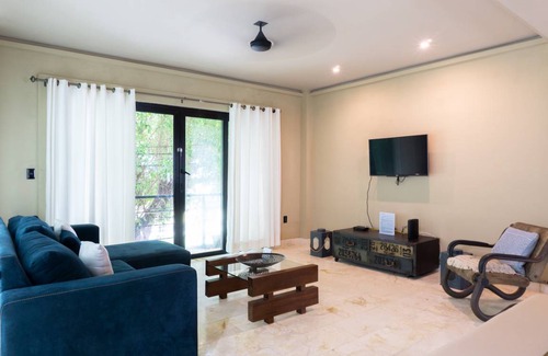 Downtown Condo | 88 m² Condo ∙ 2 bedrooms ∙ 6 guests