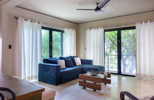 Downtown Condo | 88 m² Condo ∙ 2 bedrooms ∙ 6 guests