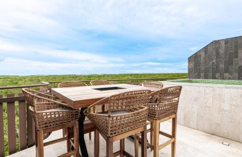 Playa Paraiso Apartment | Amira District C305