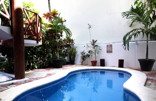 Gonzalo Guerrero Apartment | Apartment Maria - Cozy Place to one block of 5a Av of Playa. FREE INTERNET