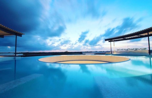 La Veleta House | BÄAK- C207- Boho 1 BDR 360 Infinity Rooftop Pool Gym