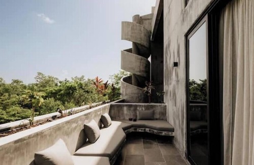 Zama Apartment | Barneys NY | Black Penthouse - Pool - Concierge