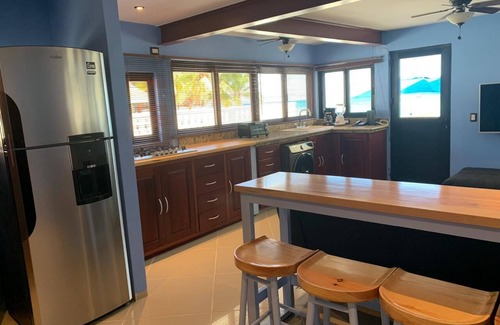 Playa del Carmen Condo | Beachfront 2 bed 2 bath condo in the Heart of Playa del Carmen with jacuzzi pool