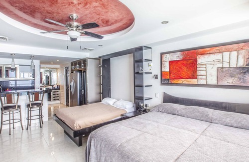 Punta Cancun Apartment | Beachfront Studio in Cancun´s Heart. Breathless view!