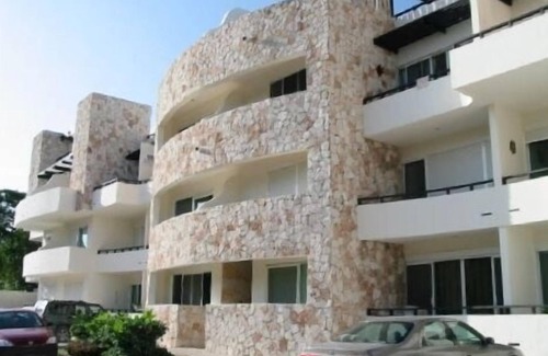 Zazil-ha Condo | Beautiful 2 Bedroom Condo Steps Away from Beach and 5th Avenue