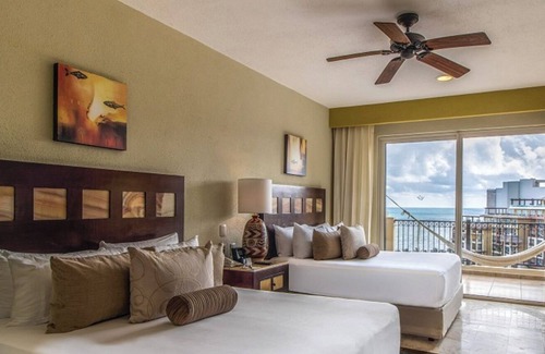 Playa Mujeres Resort | CANCUN 2 BR WATERFRNT PENTHOUSE VILLA DEL PALMAR-other size suite also available
