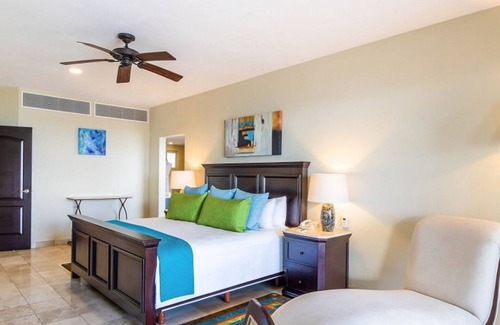 Playa Mujeres Resort | CANCUN 2 BR WATERFRNT PENTHOUSE VILLA DEL PALMAR-other size suite also available