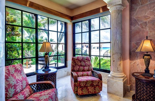 Playacar Fase I Villa | Casa Gigi:Classic 4BR Villa with Private Pool near the Beach in Playa del Carmen