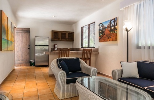 Akumal Villa | Casa Magica-Beachfront Akumal, Chef included on new bookings.