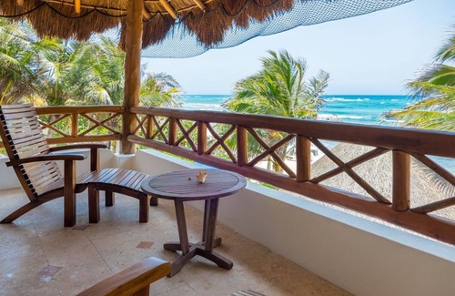 Akumal Villa | Casa Magica-Beachfront Akumal, Chef included on new bookings.