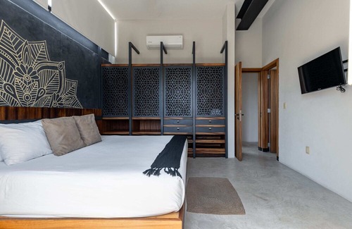 La Veleta Apartment | Casai | Toh Penthouse with private pool located in La Veleta