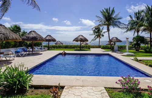 Puerto Morelos Condo | Casita Granadas, Gorgeous oceanfront condo close to the downtown core!