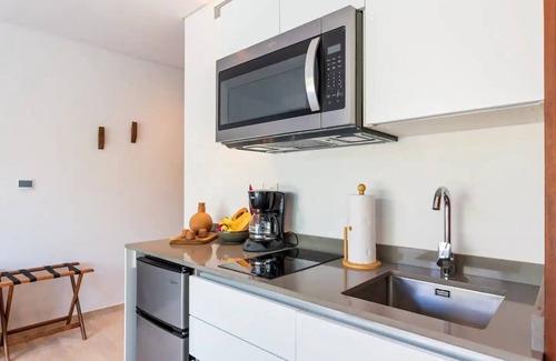 La Veleta Apartment | Central Park Lagunas - Luxury Modern Condo with Kitchen