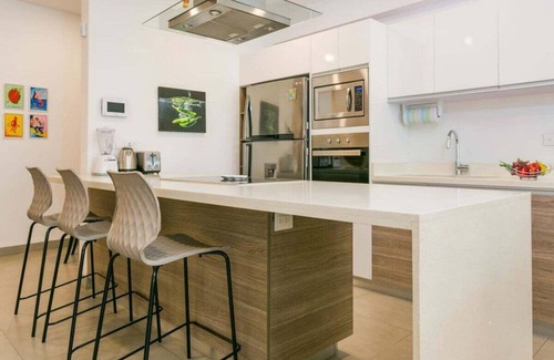 Centro Condo | Contemporary 2 BR Oasis Near Beach: Fast Internet