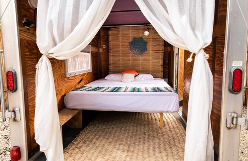 Bacalar Hostel | El Búho Eco-Cabañas Hostal.