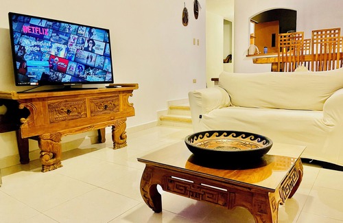 Playacar Bed & Breakfast | Executive Basic Room With Swimming Pool Air Conditioning and Parking