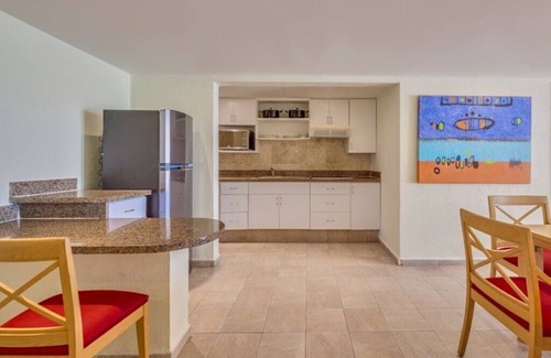 Punta Cancun Condo | Fiesta Americana Villas Cancun - 1 Bedroom