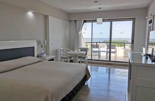 Zona Hotelera Hotel | Golden Parnassus All Inclusive Resort & Spa - Adults Only