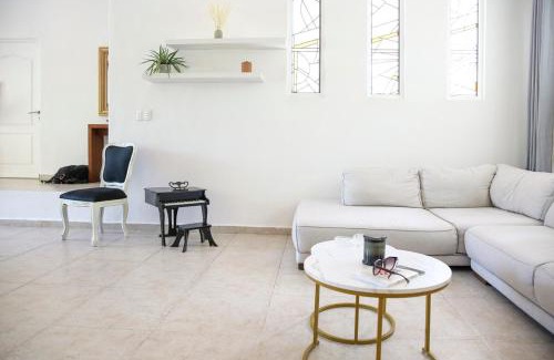 Puerto Aventuras Villa | Green Oasis private pool and cinema
