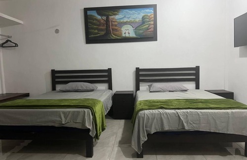 Felipe Carrillo Puerto Hostel | Habitaciones Aurelia