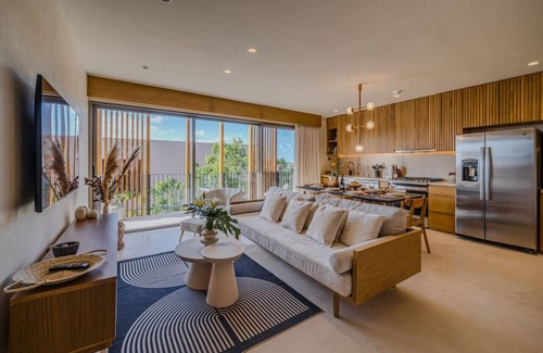 Zama Condo | Heavenly 3BR PH w Private Pool | Gym | Yoga Class